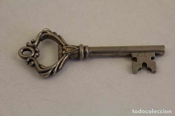 Antig&uuml;edades: llave en metal con ba&ntilde;o de plata - Foto 4