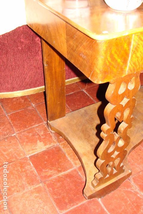 Antig&uuml;edades: Consola de nogal - Siglo XIX - Foto 3