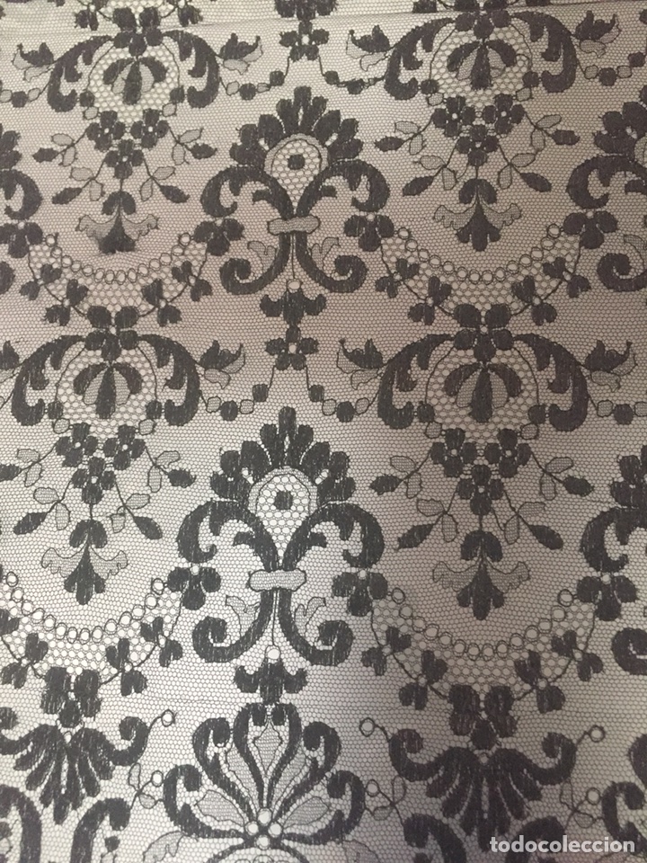 Antig&uuml;edades: Mantilla blonda - Foto 5