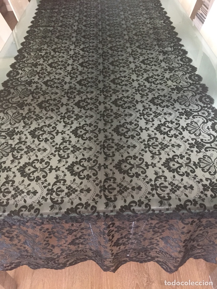 Antig&uuml;edades: Mantilla blonda - Foto 2