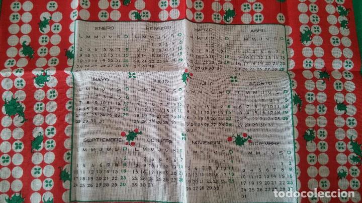 Antig&uuml;edades: Pa&ntilde;uelo estampado con calendario 1984 - Foto 2