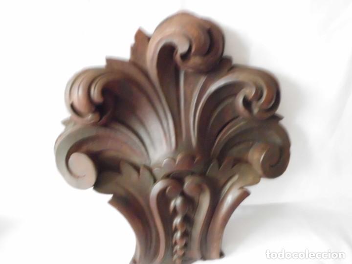 Antig&uuml;edades: Antiguo copete de madera para cama - Foto 2