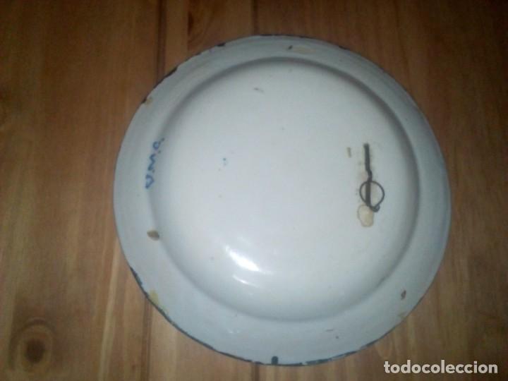 Antig&uuml;edades: Plato firmado del 18 - Foto 2