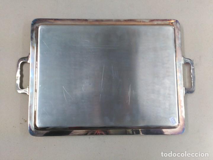 Antig&uuml;edades: BANDEJA DE METAL CON CRISTAL PROTECTOR, 2 ASAS - Foto 10