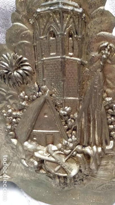 Antig&uuml;edades: Placa de bronce con motivos valencianos. - Foto 2