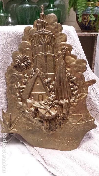 Antig&uuml;edades: Placa de bronce con motivos valencianos. - Foto 1