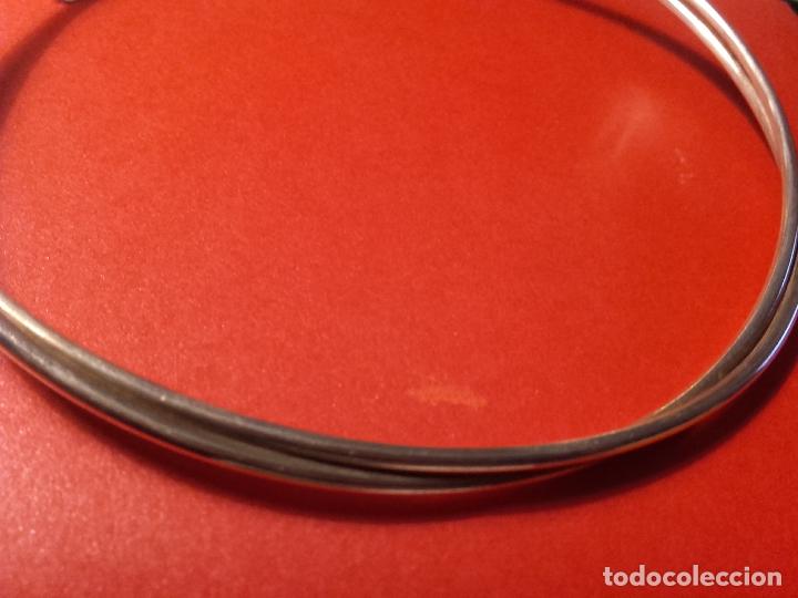 Antig&uuml;edades: Collar doble rigido de plata - Foto 2
