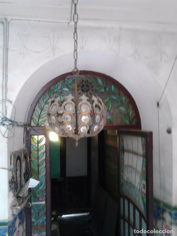 Antig&uuml;edades: L&aacute;mpara de bronce y cristal - Foto 1
