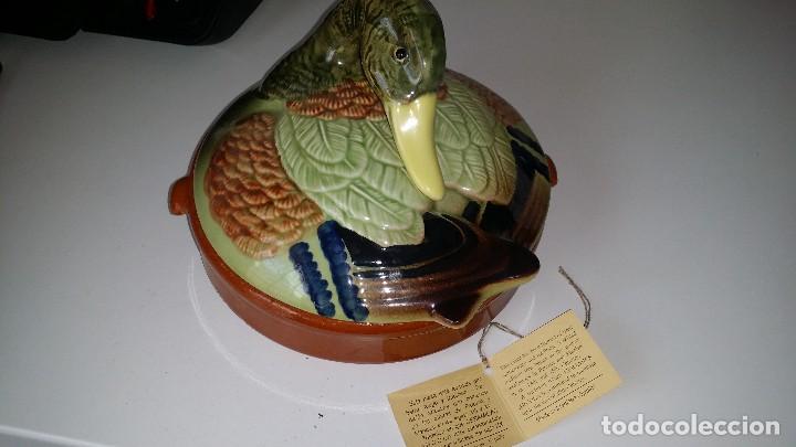 Antig&uuml;edades: cer&agrave;micas Arcola, olla y tapa de pato, Manises - Foto 6