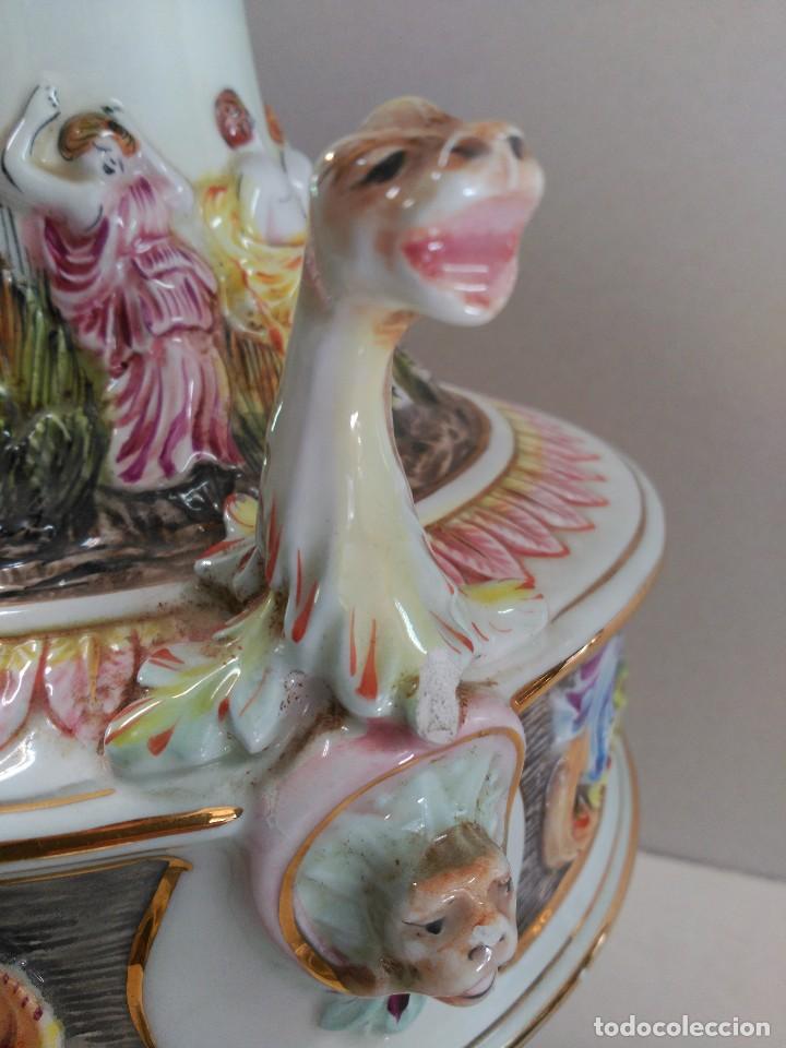 Antig&uuml;edades: JARRON DE PORCELANA CAPODIMONTE - Foto 6
