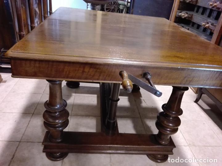 Antig&uuml;edades: MESA DE COMEDOR DE ROBLE, CERCA DE 1.900. - Foto 2