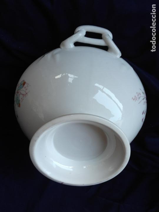 Antig&uuml;edades: Sopera grande porcelana - Foto 7