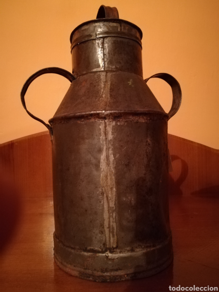 Antig&uuml;edades: Lechera peque&ntilde;a en hojalata. - Foto 1