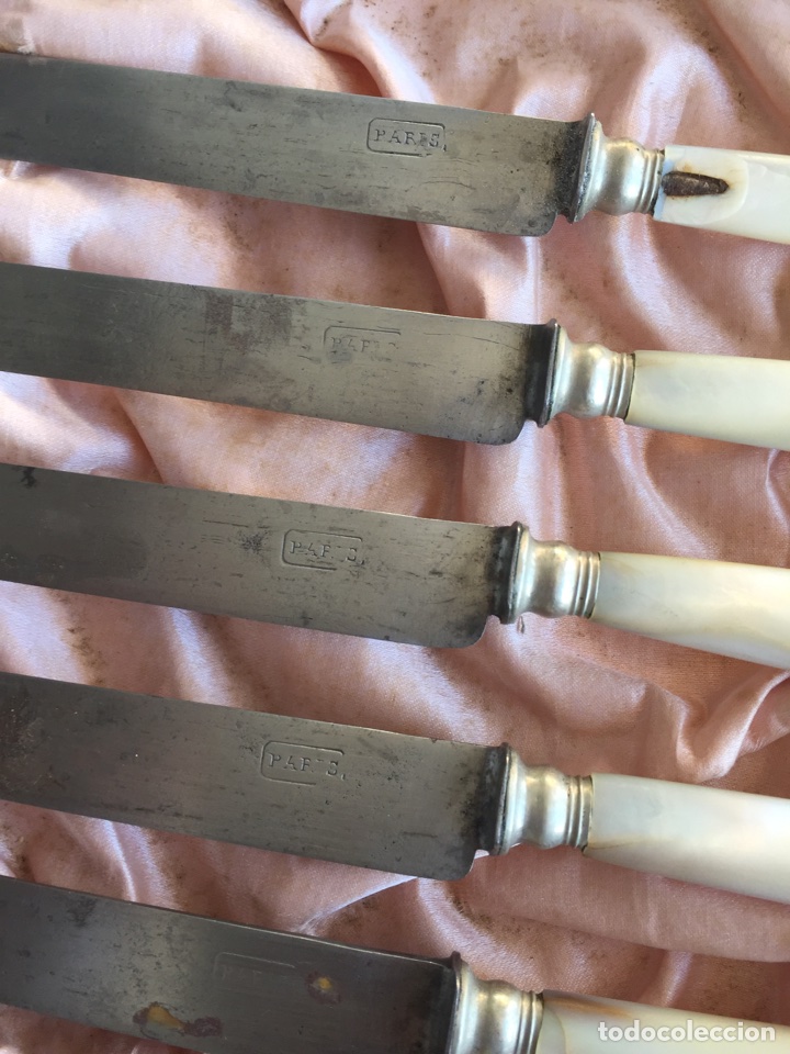 Antig&uuml;edades: Juego de 5 cuchillos con el mango de nacar - Foto 2