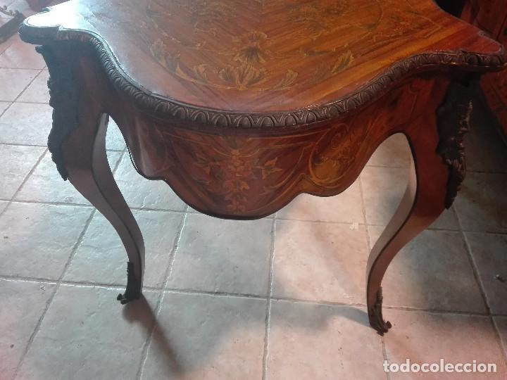 Antig&uuml;edades: MESA DE DESPACHO ESTILO TRANSICION, CON MARQUETERIA Y BRONCE - Foto 3