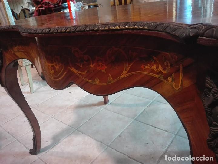 Antig&uuml;edades: MESA DE DESPACHO ESTILO TRANSICION, CON MARQUETERIA Y BRONCE - Foto 4