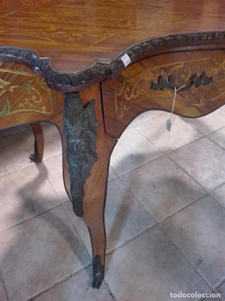 Antig&uuml;edades: MESA DE DESPACHO ESTILO TRANSICION, CON MARQUETERIA Y BRONCE - Foto 5