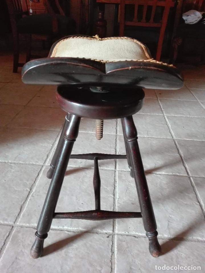 Antig&uuml;edades: TABURETE DE PIANO DEL SIGLO XIX - Foto 2