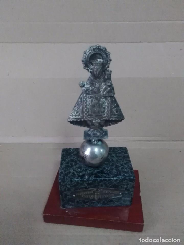 Antig&uuml;edades: Virgen de Covadonga en peana de m&aacute;rmol - Foto 1