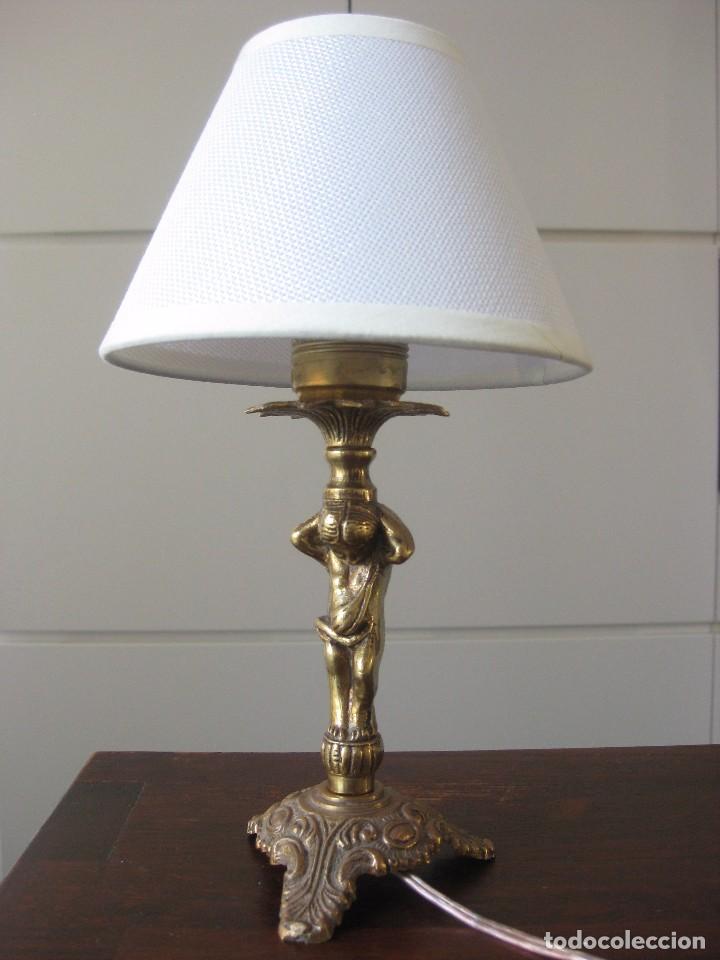 Antig&uuml;edades: Lampara de sobremesa con pie de bronce - Foto 1