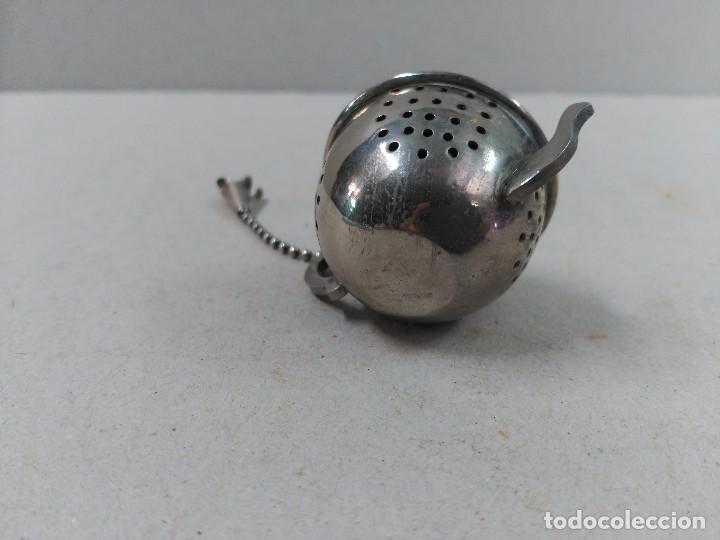 Antig&uuml;edades: COLADOR DE TE EN METAL CON FORMA DE TETERA - Foto 5