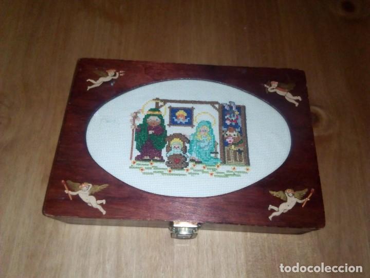 Antig&uuml;edades: Bonita caja - Foto 1