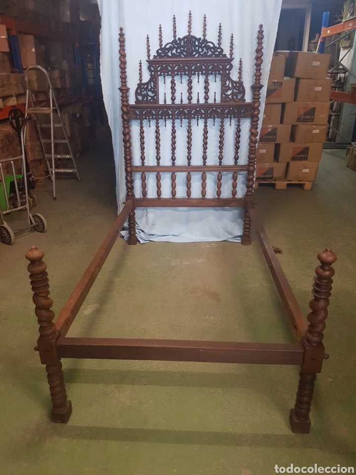 Antig&uuml;edades: Cama de casa palacio siglo XIX - Foto 2