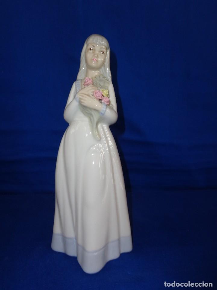 Antig&uuml;edades: MIGUEL REQUENA - BONITA FIGURA DE PORCELANA MIGUEL REQUENA, MADE IN SPAIN, MIDE 23 CM VER FOTOS! SBB