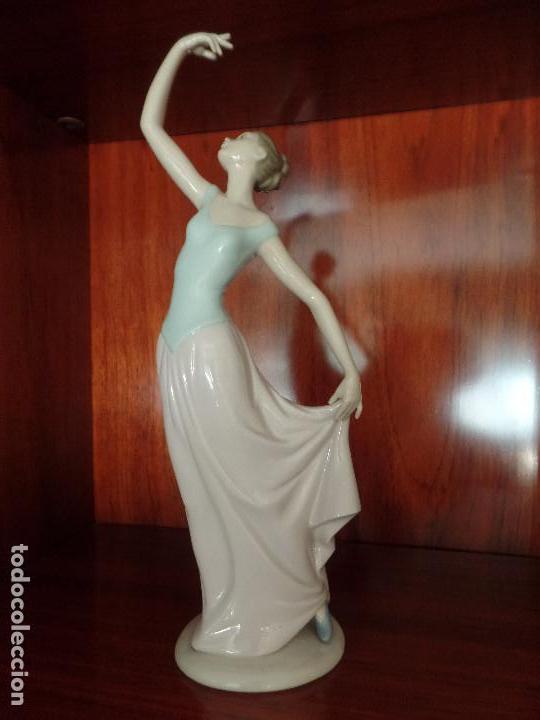 Antig&uuml;edades: Bailarina Nao Lladro - Foto 3