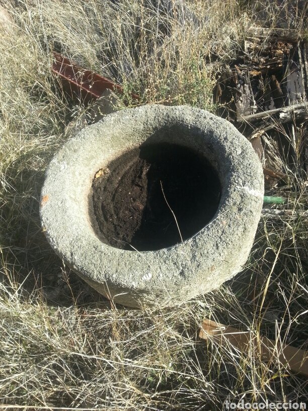 Antig&uuml;edades: Pil&oacute;n de granito - Foto 1