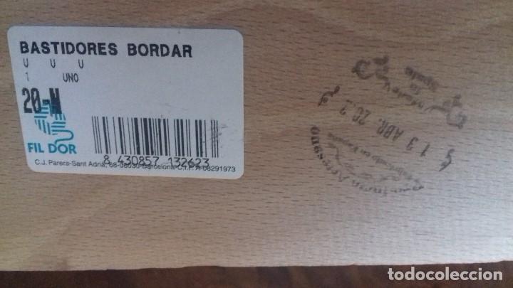 Antig&uuml;edades: PEQUE&Ntilde;O BASTIDOR PARA BORDAR. - Foto 4