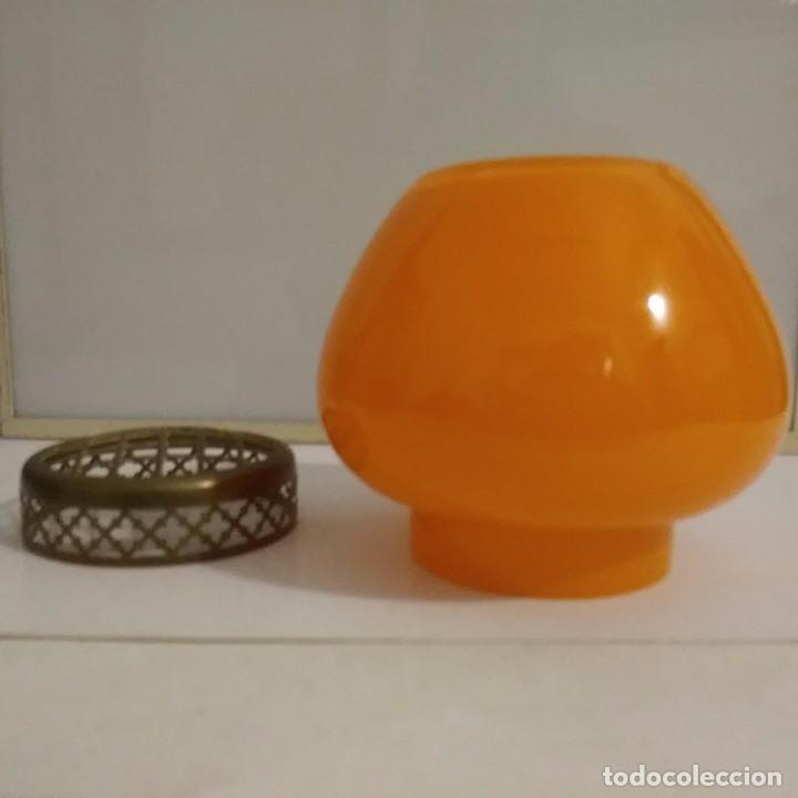 Antig&uuml;edades: Antiguo florero en opalina naranja - Foto 8
