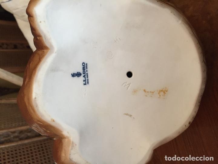 Antig&uuml;edades: Mona con cr&iacute;a de Lladr&oacute; - Foto 2