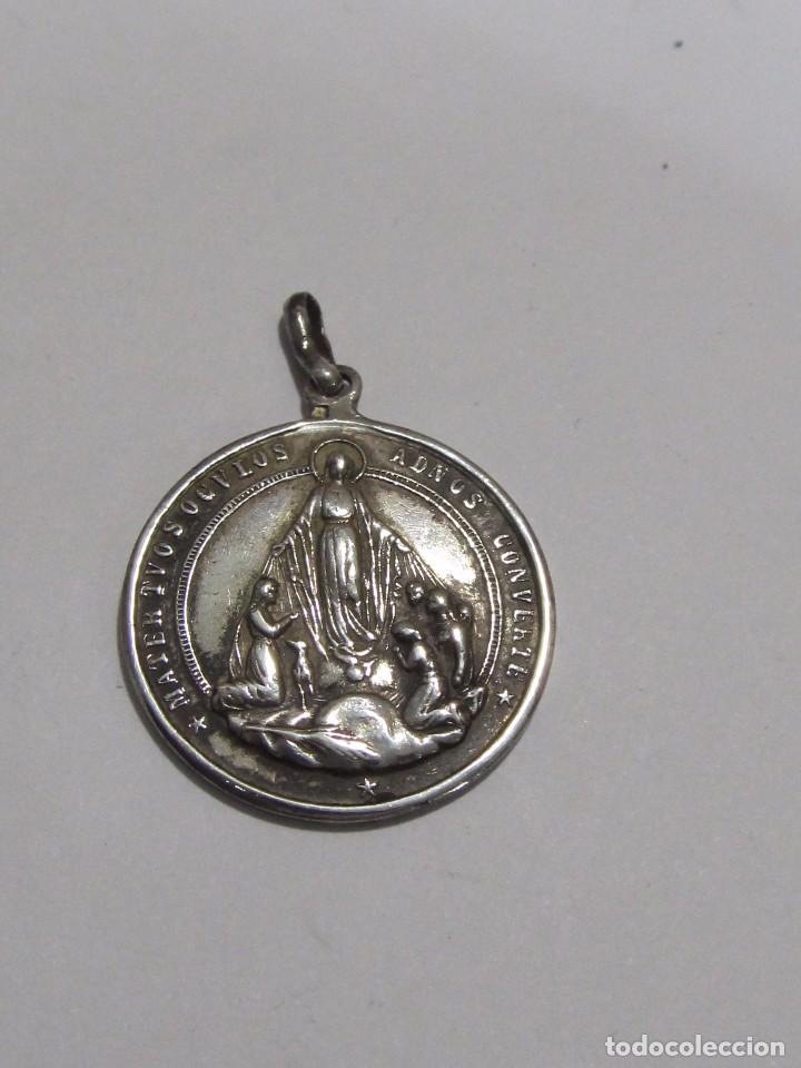 Antig&uuml;edades: MEDALLA DE PLATA DE LA VIRGEN - Foto 1