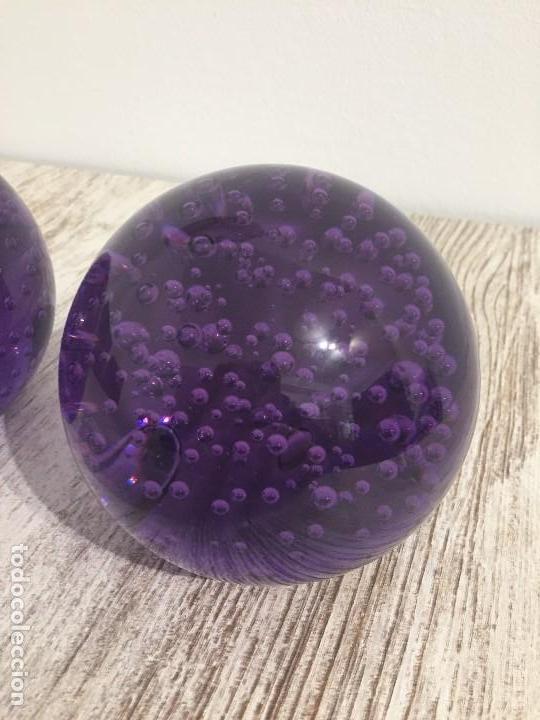 Antig&uuml;edades: BOLAS CRISTAL MURANO MORADO PISAPAPELES - Foto 3