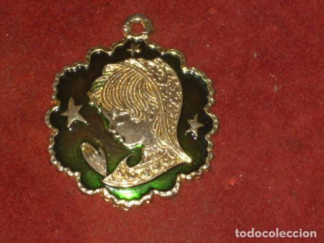 Antig&uuml;edades: ANTIGUA MEDALLA ESMALTADA DE LA VIRGEN. - Foto 4