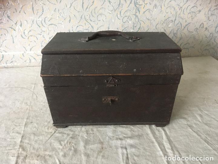Antig&uuml;edades: ANTIGUA CAJA MALET&Iacute;N EN MADERA - Foto 1