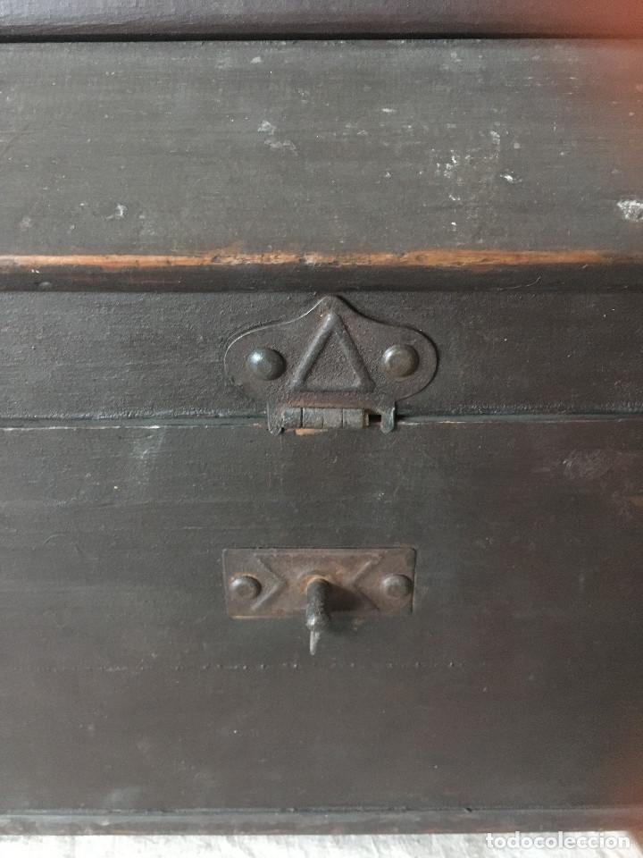 Antig&uuml;edades: ANTIGUA CAJA MALET&Iacute;N EN MADERA - Foto 9