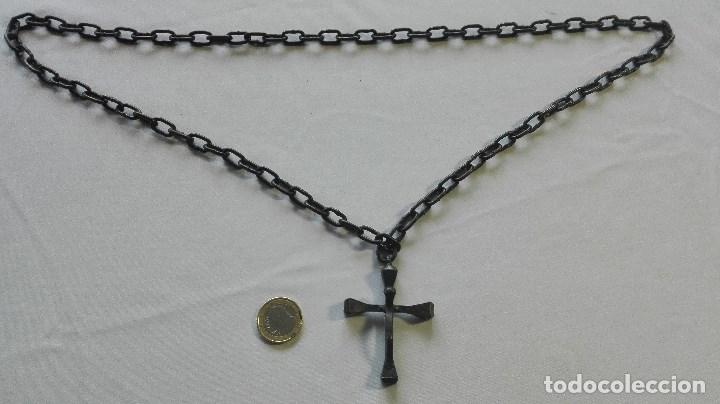 Antig&uuml;edades: CRUCIFIJO DE HIERRO CON CADENA - Foto 7