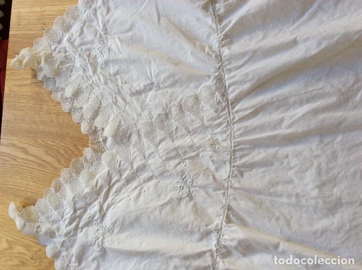 Antig&uuml;edades: Camis&oacute;n dos piezas - Foto 1