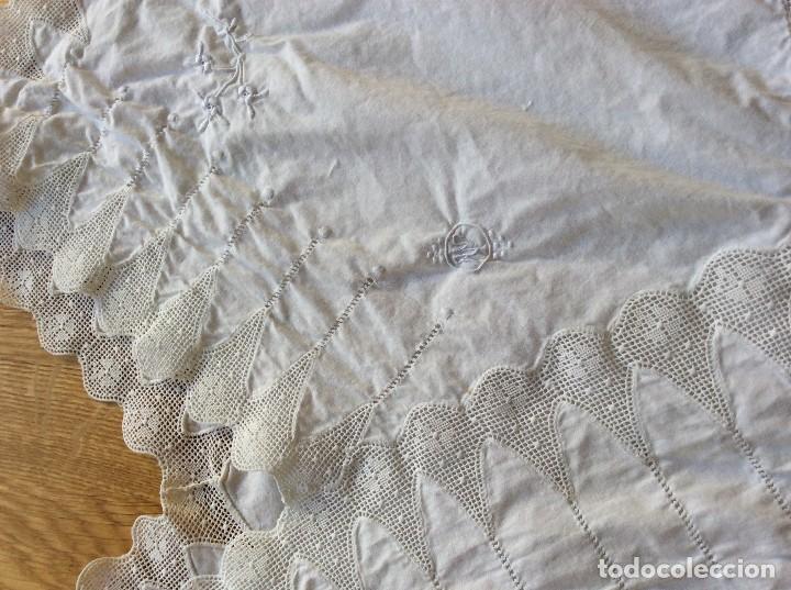 Antig&uuml;edades: Camis&oacute;n dos piezas - Foto 6