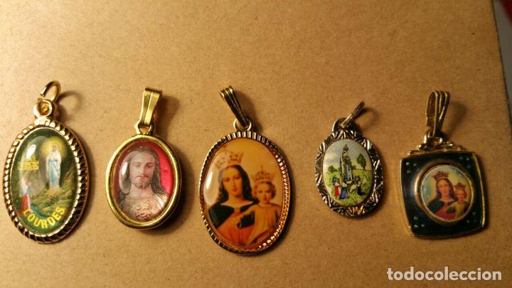 Antig&uuml;edades: LOTE DE CINCO RELICARIOS - Foto 1