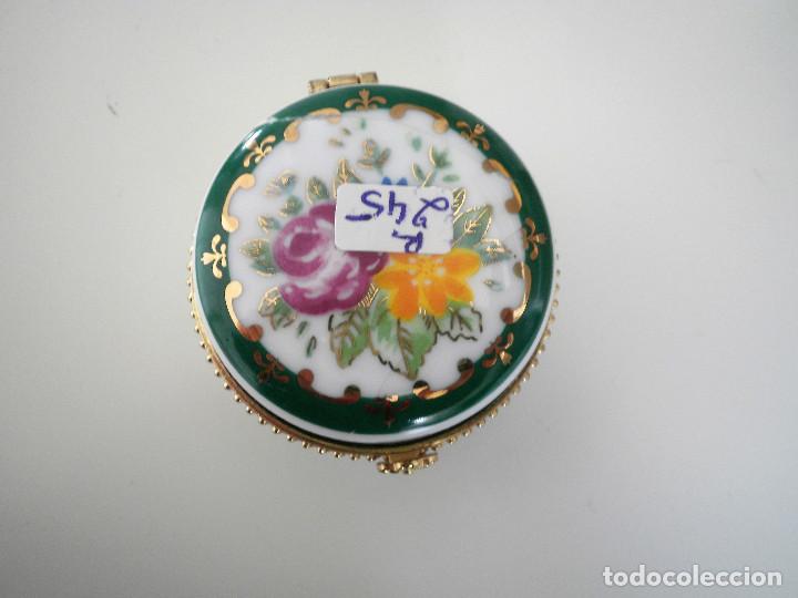 Antig&uuml;edades: Cajita de porcelana - Foto 1