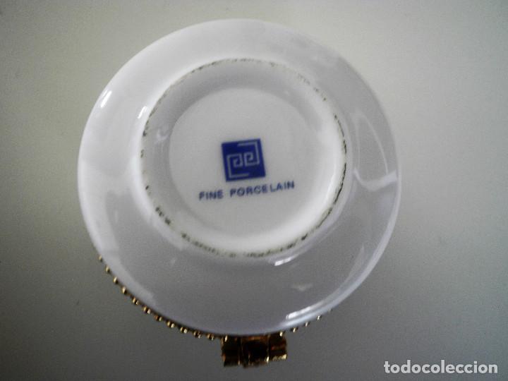Antig&uuml;edades: Cajita de porcelana - Foto 2