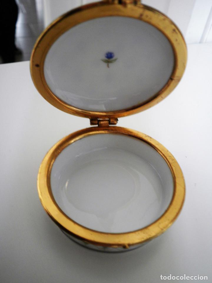 Antig&uuml;edades: Cajita de porcelana - Foto 2