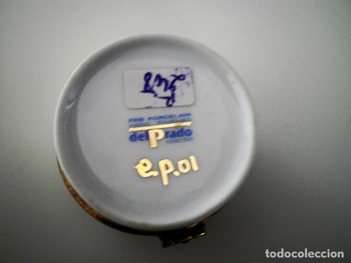 Antig&uuml;edades: Cajita de porcelana - Foto 3