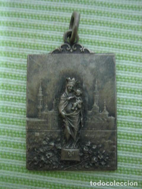Antig&uuml;edades: Antigua medalla - Foto 2