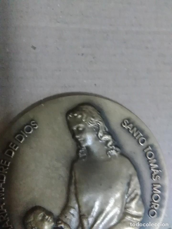 Antig&uuml;edades: Medalla virgen maria - Foto 4