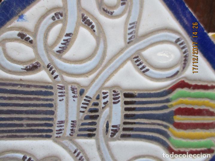Antig&uuml;edades: Azulejo Ramos Rejano (Flechas) - Foto 2