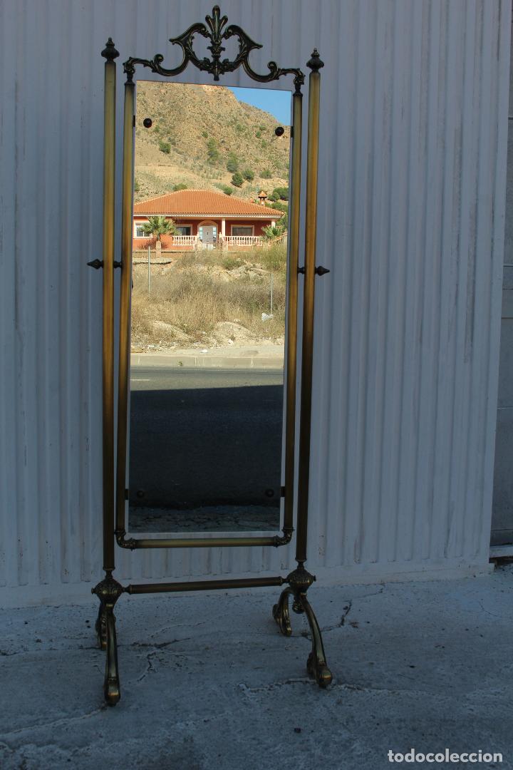 Antig&uuml;edades: espejo de pie en bronce - Foto 4